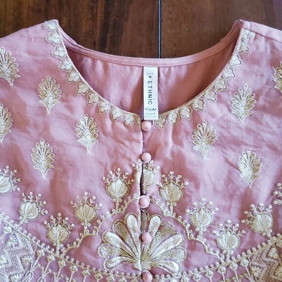 Women's Powder Coral Organza Gold Embroidery Yok Flare And Sleeves Peplum Top - Picture 4 of 14